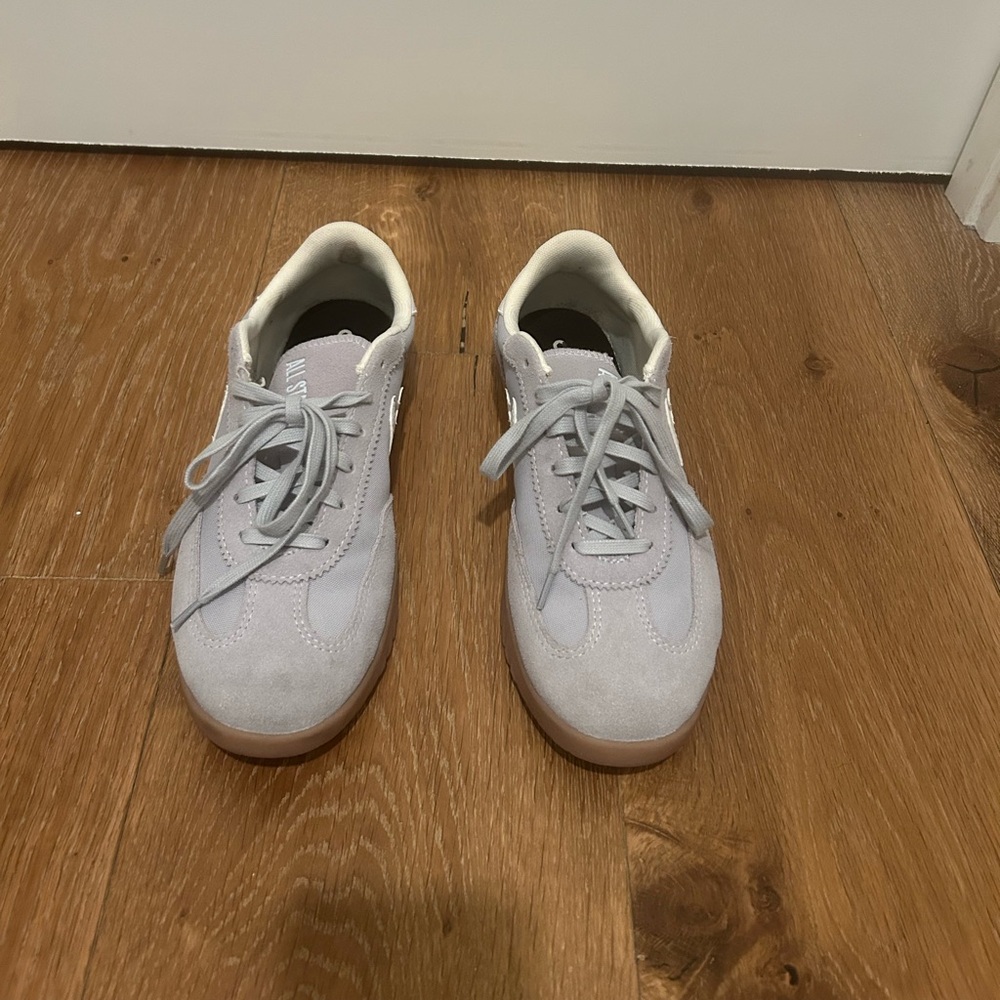Converse Gray and White Sneakers run star trainer